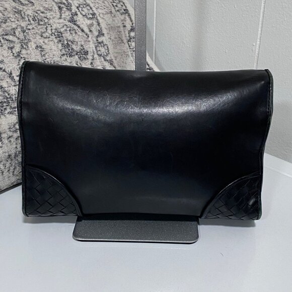 Bottega Veneta Intrecciato Leather Pouchette Clutch in Black - Picture 7 of 10